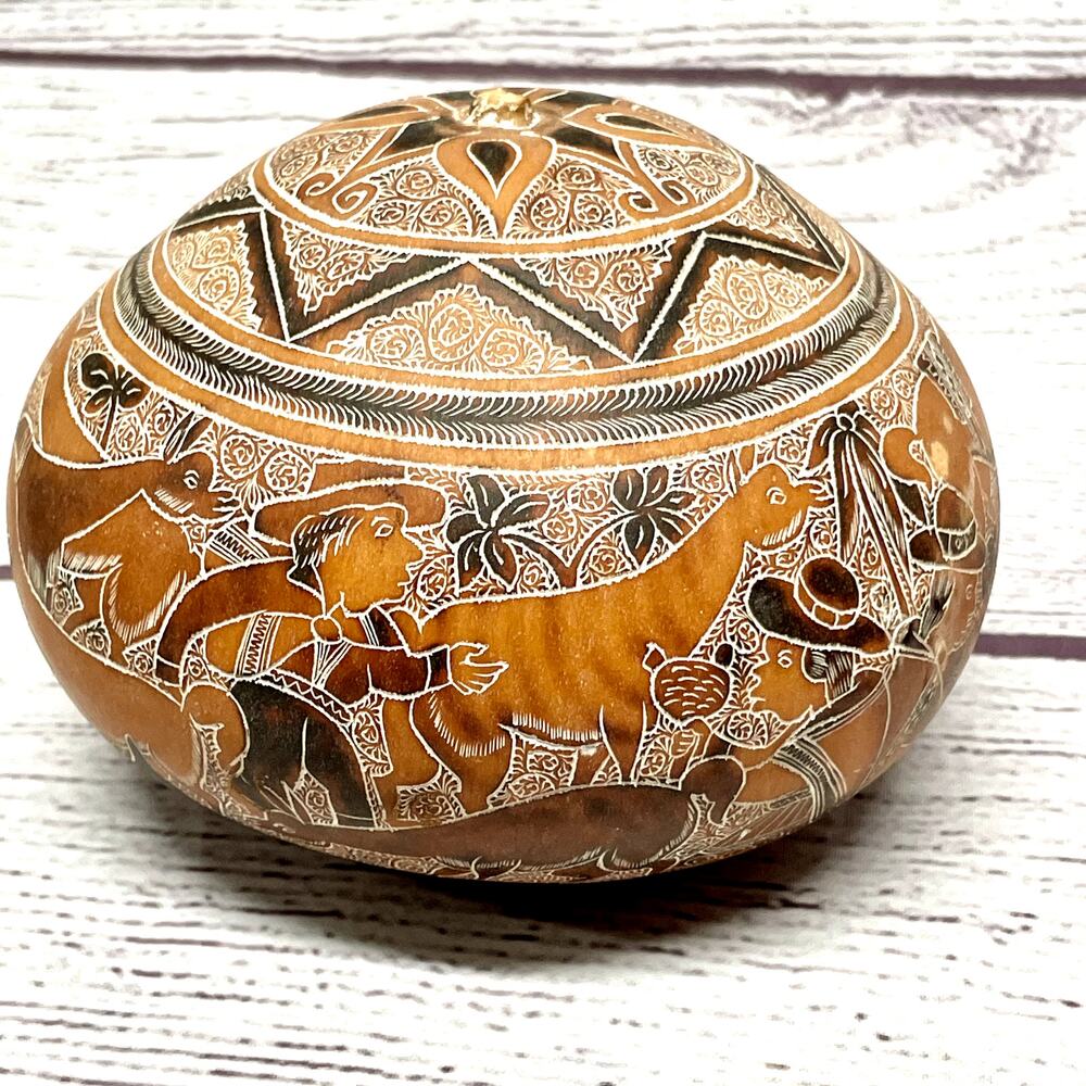 Handmade Peruvian Etched Gourd Andean Village Scene Art Mate Burilado